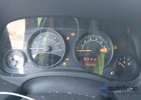 2016 Jeep Patriot Latitude z USA, uszkodzony, nr VIN 1C4NJRFB9GD697039